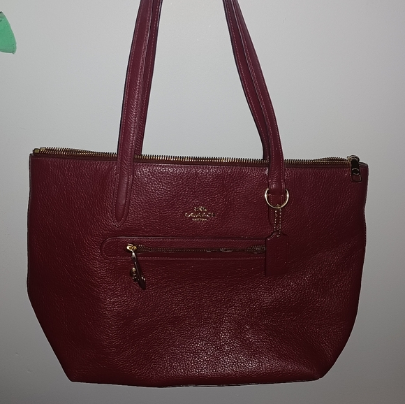 Coach Handbags - HUGE tote like COACH